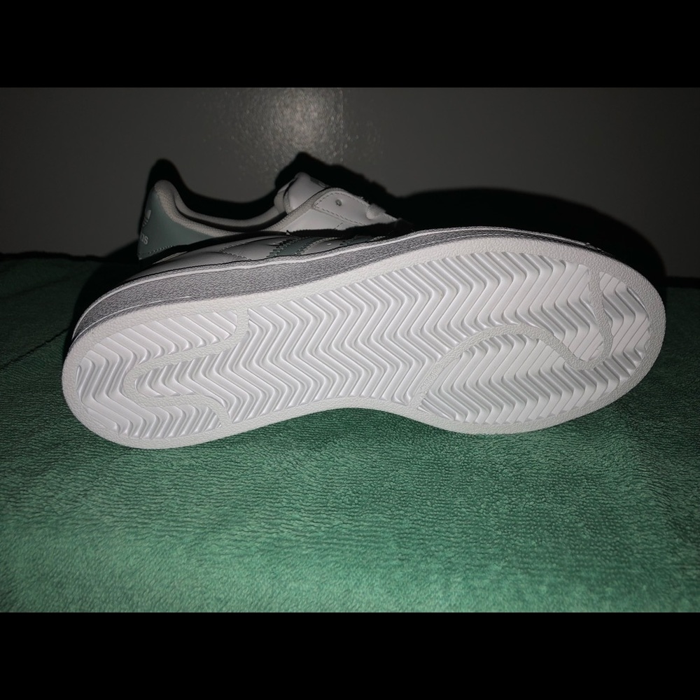 Adidas Super Stars - Picture 3 of 4